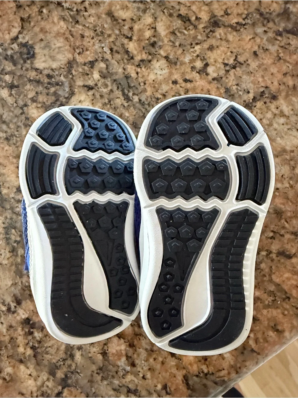 Nike Toddler Royal Blue Mesh Hook-and-Loop Sneakers